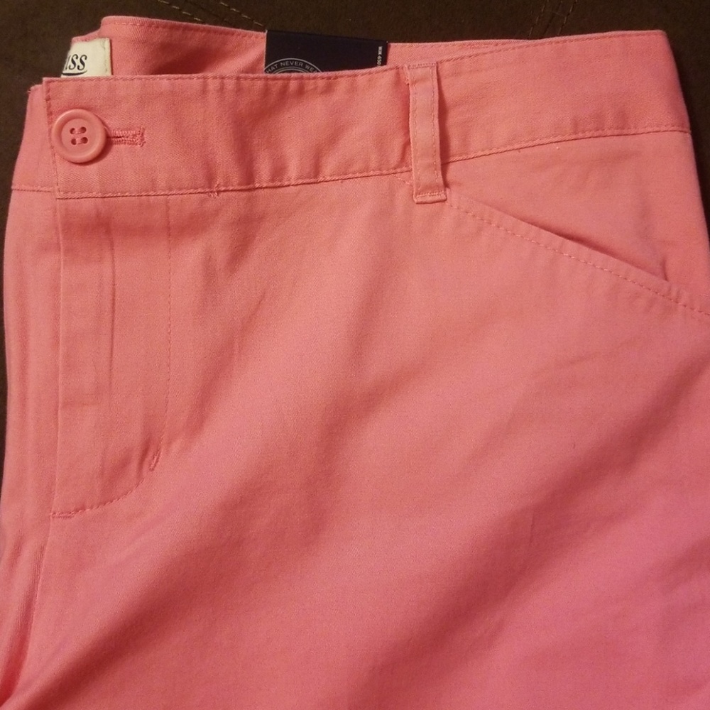 Capris - Picture 2 of 4